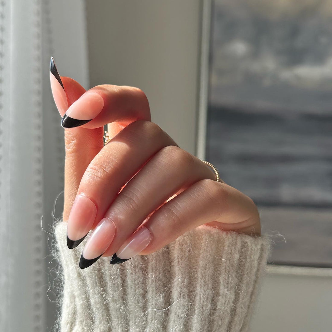 4 DIY Tips for Applying Fake Nails Without Glue